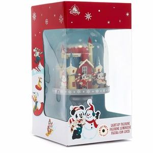 DISNEY HOLIDAY LODGE MICKEY & FRIENDS LIGHT UP DOME